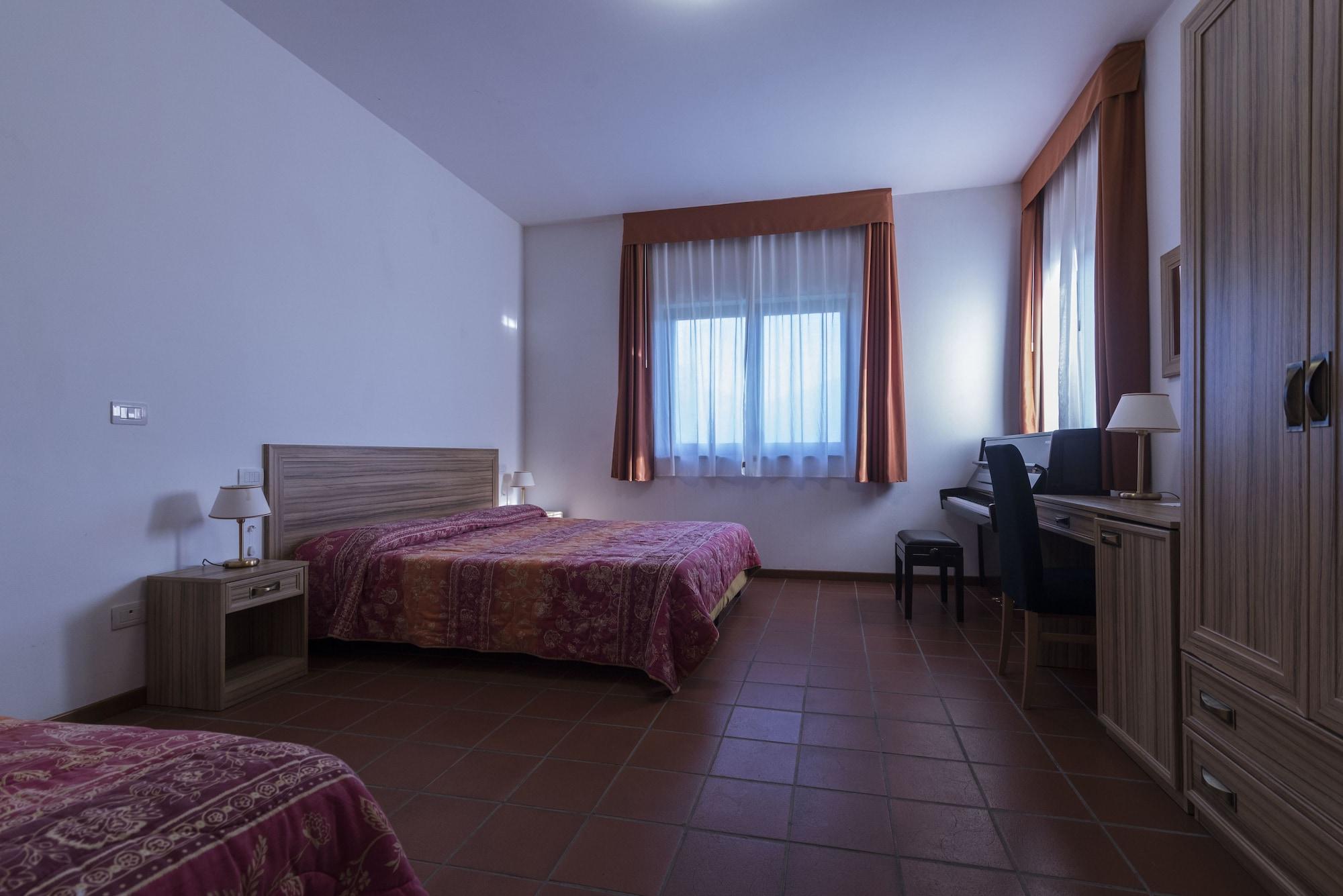 Hotel Villa Del Cardinale Norma ภายนอก รูปภาพ