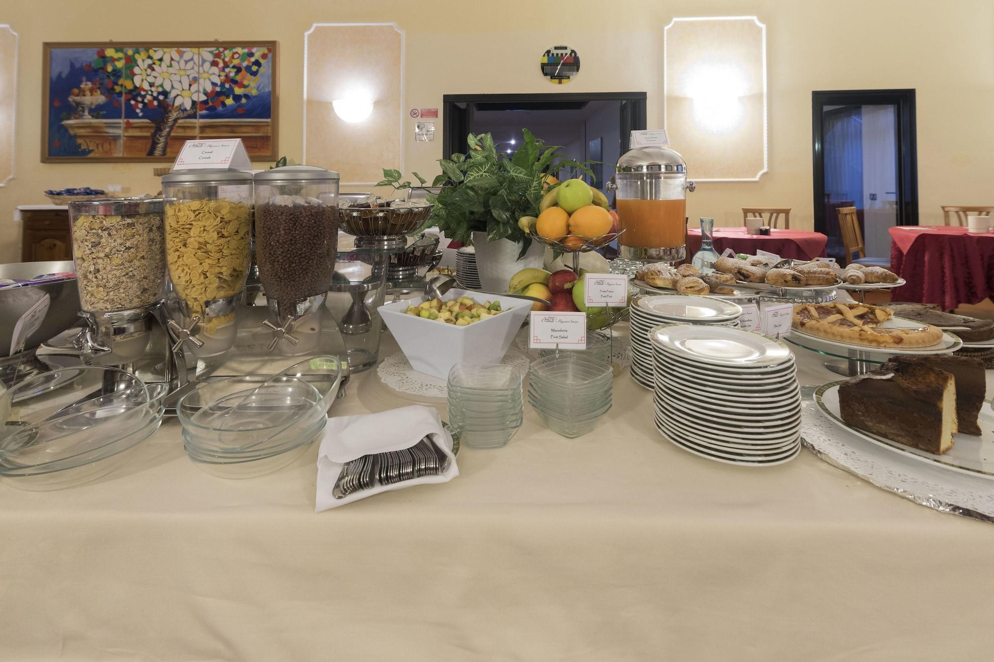 Hotel Villa Del Cardinale Norma ภายนอก รูปภาพ