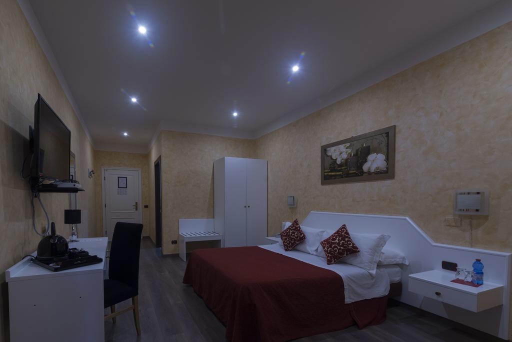 Hotel Villa Del Cardinale Norma ภายนอก รูปภาพ